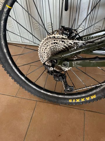 Used Rocky Mountain Altitude Powerplay Shimano Deore XT 2023 Mountainbike, Green — image 3 of 3