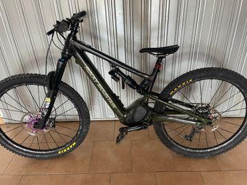 Used Rocky Mountain Altitude Powerplay Shimano Deore XT 2023 Mountainbike, Green — image 2 of 3
