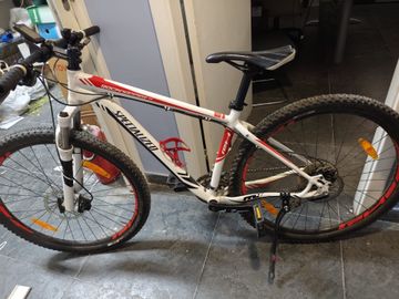 Used Specialized Rockhopper 29 2012 2012 Mountainbike, White, 29 — image 1 of 3