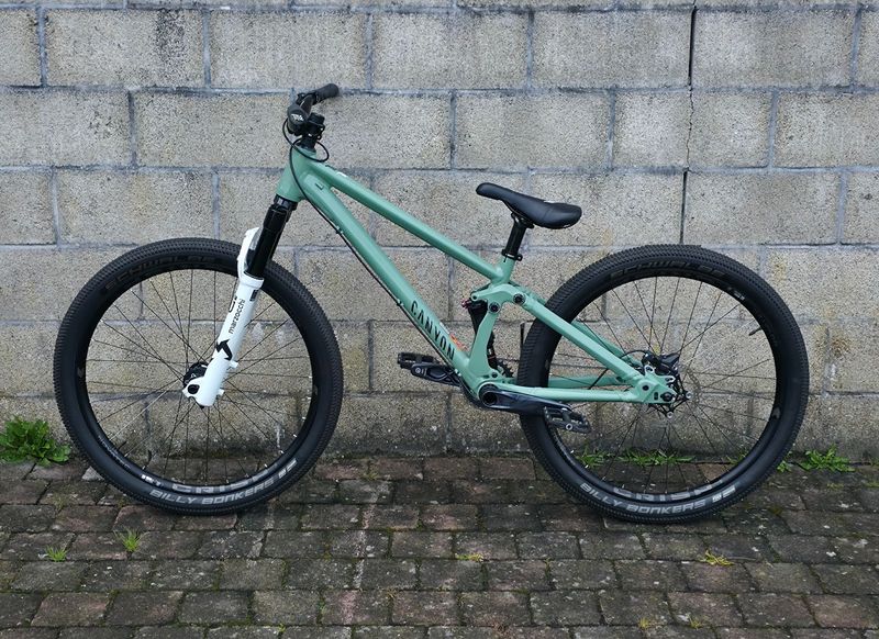 Used Canyon Stitched 720 2025 2025 Mountainbike, Green, 26 — image 1 of 6