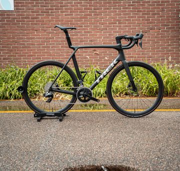 Trek Madone SL 6 AXS Gen 8 2025 2025 Road & Gravel usato