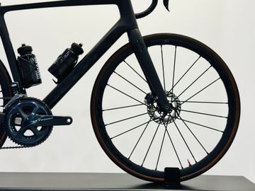 Used Scott Addict RC Ultimate 2022 2022 Road & Gravel, Black — image 4 of 13