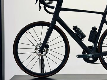 Used Scott Addict RC Ultimate 2022 2022 Road & Gravel, Black — image 10 of 13