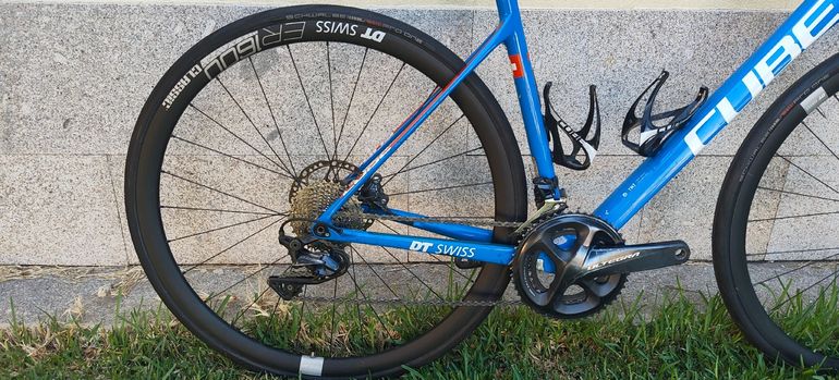 Brugt CUBE ATTAIN GTC SL 2023 2023 Road & Gravel — billede 2 af 11