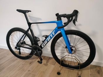 Käytetty Giant Propel Advanced Pro 0 2024 2024 Road & Gravel