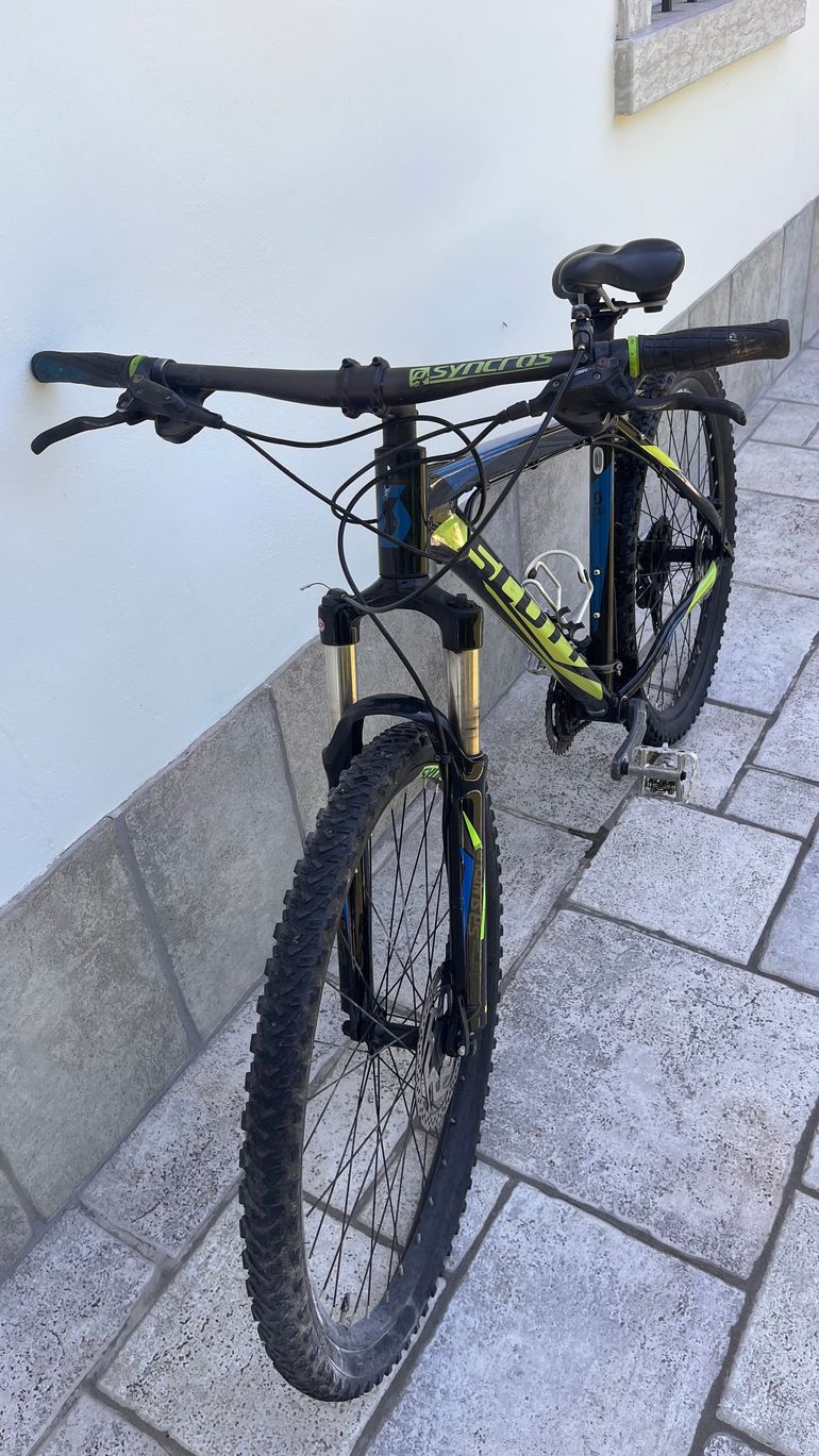 Scott Aspect 730 2015 2015 Mountainbike usato, Nero — immagine 3 di 10
