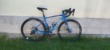CUBE ATTAIN GTC SL 2023 2023 Road & Gravel usato, Blu — immagine 1 di 11