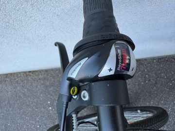 Tweedehands Nakamura Cliff 700 2025 Mountainbike — afbeelding 4 van 7