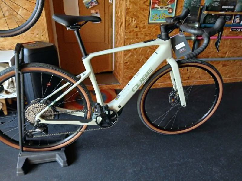 Gebrauchtes CUBE NUROAD HYBRID C:62, RACE 400X 2025 2025 Road & Gravel