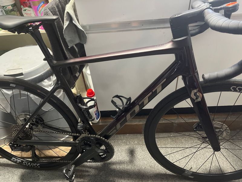 Scott Addict SE 2023 2023 Road & Gravel d'occasion — image 1 sur 3