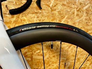 Brugt Look Huez Rs 2024 Road & Gravel — billede 4 af 6