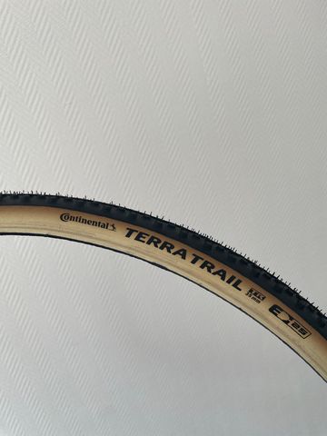 Used Cannondale SuperSix EVO Shimano Ultegra Di2 2024 Road & Gravel, Purple — image 12 of 14
