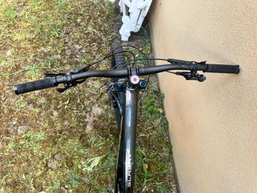 Used Trek Slash 8 2022 2022 Mountainbike, Black, 29 — image 16 of 16
