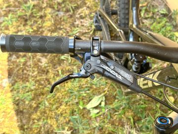 Used Trek Slash 8 2022 2022 Mountainbike, Black, 29 — image 4 of 16