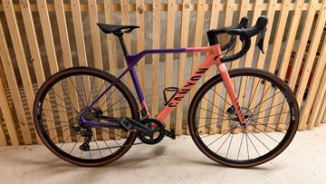 Canyon Inflite CF SL 7 2023 2023 Road & Gravel usato, Viola — immagine 10 di 20