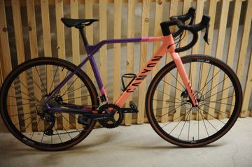 Canyon Inflite CF SL 7 2023 2023 Road & Gravel usato, Viola — immagine 1 di 20