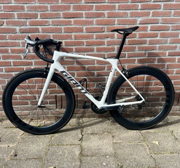 Używany Giant TCR Advanced 2 2021 2021 Road & Gravel — zdjęcie 2 z 13