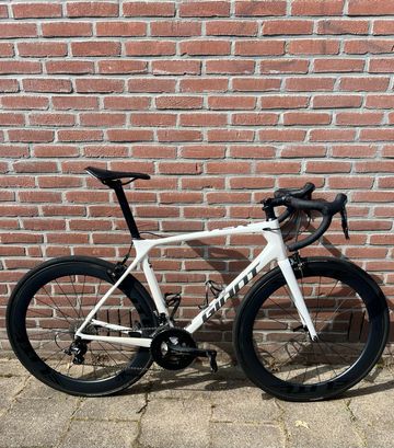 Używany Giant TCR Advanced 2 2021 2021 Road & Gravel — zdjęcie 1 z 13