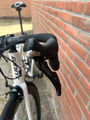 Używany Giant TCR Advanced 2 2021 2021 Road & Gravel — zdjęcie 11 z 13