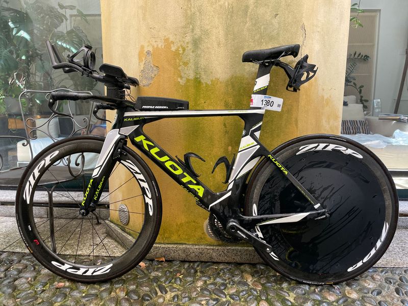 Käytetty Kuota Kalibur SRAM Red eTap AXS 2021 Road & Gravel