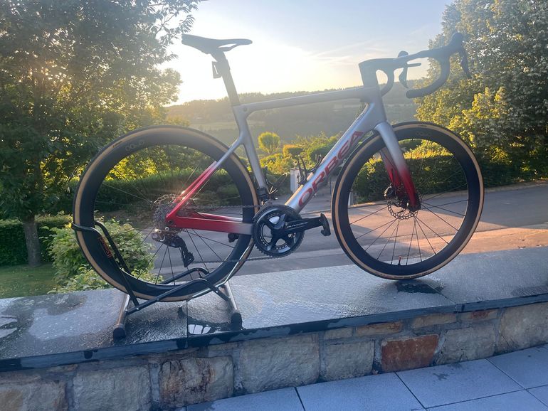 Orbea ORCA M10iLTD-D 2020 2020 Road & Gravel usato, Grigio chiaro — immagine 2 di 15