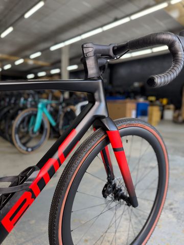 BMC Kaius 01 FOUR 2026 2026 Road & Gravel d'occasion — image 8 sur 17