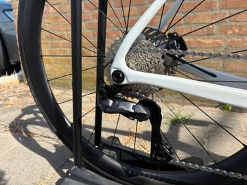 Used Polygon STRATTOS C8 Di2 2026 2026 Road & Gravel, White — image 3 of 8