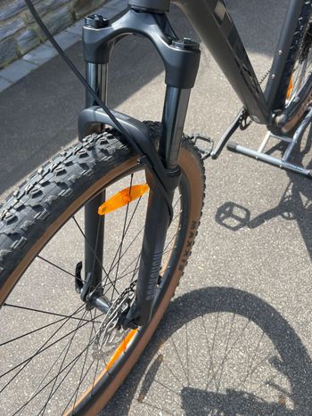 Tweedehands Trek Marlin SRAM Red eTap AXS 2025 Mountainbike — afbeelding 10 van 10
