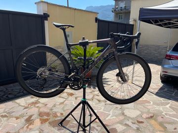 Giant Defy Advanced 1 2023 2023 Road & Gravel de segunda mano, Negro — imagen 10 de 27