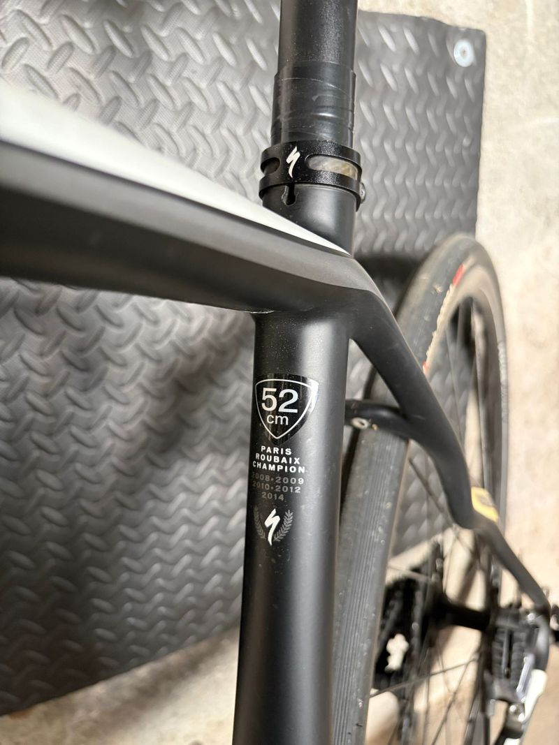 Used Specialized Roubaix SL4 Comp Disc 2016 2016 Road & Gravel, Black — image 3 of 7