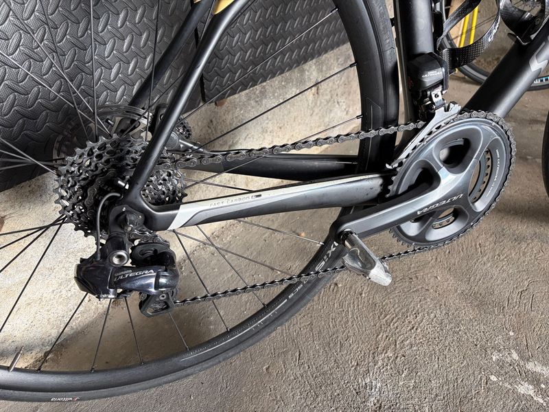 Used Specialized Roubaix SL4 Comp Disc 2016 2016 Road & Gravel, Black — image 4 of 7