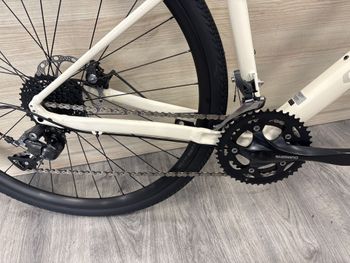 Used Specialized Diverge E5 2023 2023 Road & Gravel, White — image 3 of 4