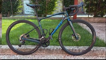 Gebrauchtes Giant Revolt Advanced 2 2022 2022 Road & Gravel