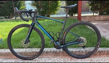Tweedehands Giant Revolt Advanced 2 2022 2022 Road & Gravel — afbeelding 2 van 18