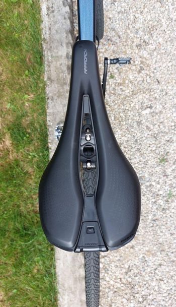 Brugt Giant Revolt Advanced 2 2022 2022 Road & Gravel — billede 8 af 18