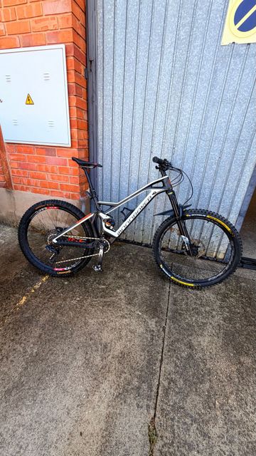Used Mondraker Dune SRAM GX 2016 Mountainbike, White — image 1 of 2