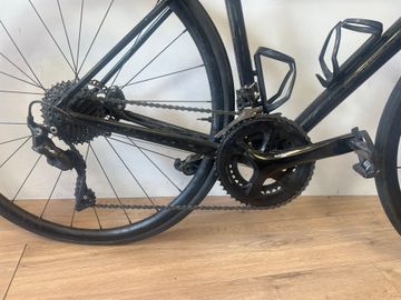Tweedehands Giant Contend SL Disc 1 2024 2024 Road & Gravel — afbeelding 3 van 4