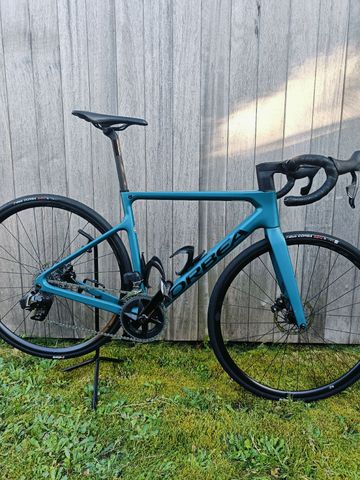 Używany Orbea Orca SRAM Rival eTap AXS 2023 Road & Gravel — zdjęcie 1 z 10