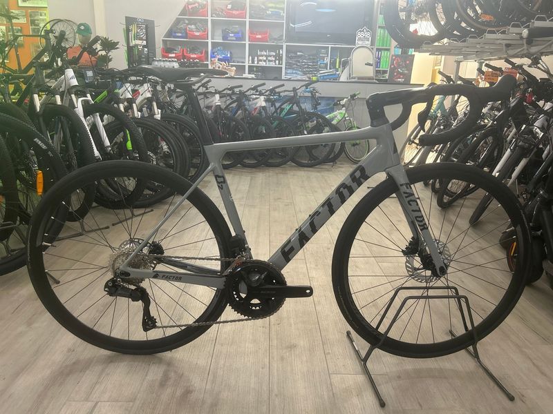 Used Factor O2 Shimano 105 Di2 2026 Road & Gravel