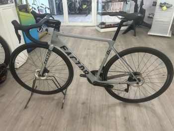 Factor O2 Shimano 105 Di2 2026 Road & Gravel d'occasion — image 2 sur 5