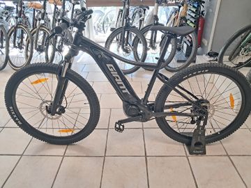 Used Giant Talon E+ 29 3 2023 2023 Mountainbike, Black, 29 — image 2 of 5