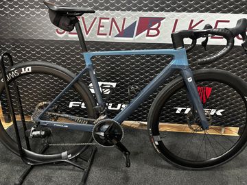 Brugt Focus IZALCO MAX 9.7 2024 2024 Road & Gravel