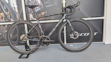 Used Scott Addict RC 10 2025 2025 Road & Gravel