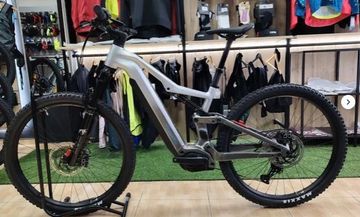Used Focus THRON² 6.9 ABS 2024 2024 Mountainbike, Light Gray — image 1 of 10