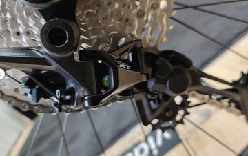 Used Focus THRON² 6.9 ABS 2024 2024 Mountainbike, Light Gray — image 4 of 10