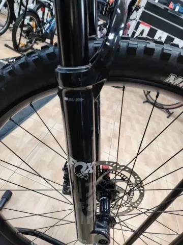 Used Focus THRON² 6.9 ABS 2024 2024 Mountainbike, Light Gray — image 7 of 10