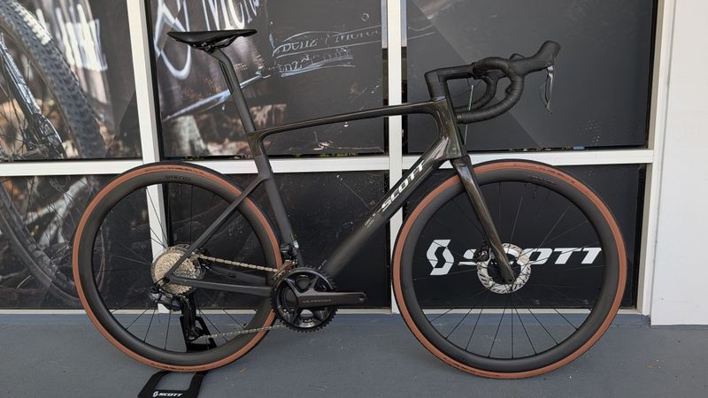 Used Scott Addict RC 20 2025 2025 Road & Gravel
