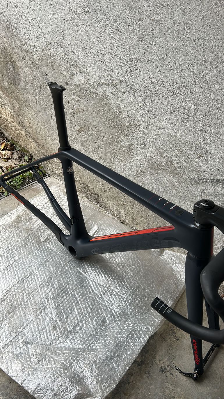 Brugt Cervélo R5 Red eTap AXS 2023 Frameset 2023 Road & Gravel — billede 2 af 4