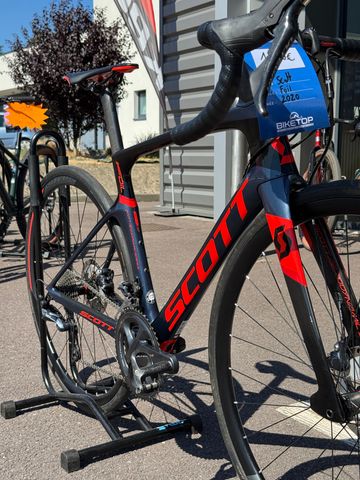 Scott Foil 20 disc 2018 2018 Road & Gravel usato, Rosso — immagine 1 di 3