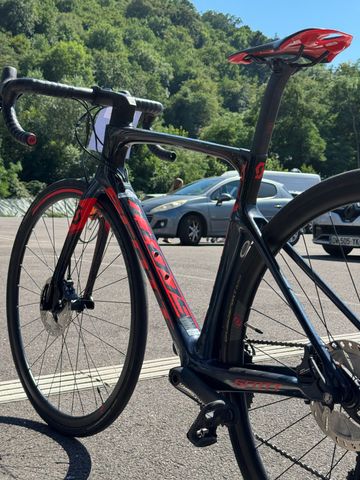Scott Foil 20 disc 2018 2018 Road & Gravel usato, Rosso — immagine 3 di 3